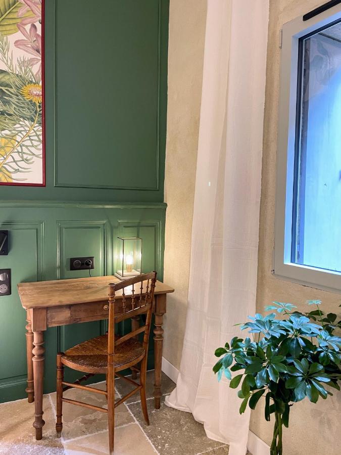 Home Chic Home - Les Suites De La Comedie Montpellier Bagian luar foto
