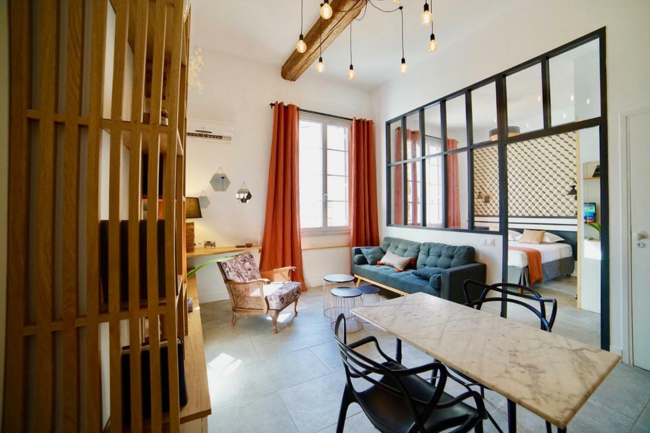 Home Chic Home - Les Suites De La Comedie Montpellier Bagian luar foto